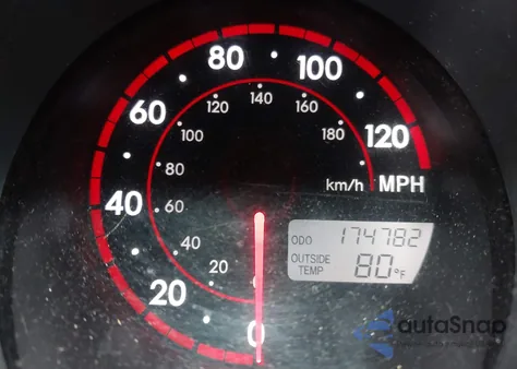 2008 Pontiac Vibe z USA, uszkodzony, nr VIN 5Y2SL65888Z417102